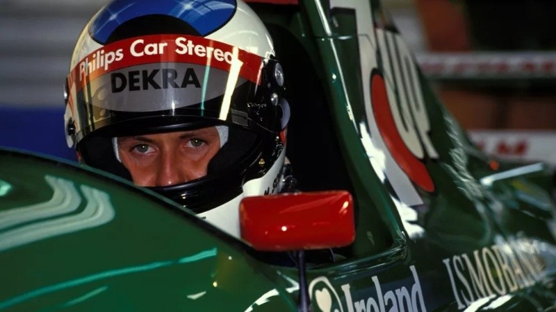 Schumacher siguió compitiendo en la F1 hasta finales de 2006, cuando se retiró por primera vez.