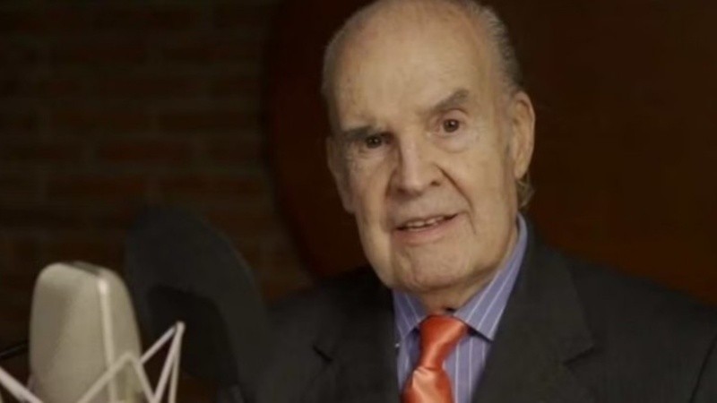 Julio Ricardo se destacó en el periodismo deportivo por su estilo sobrio y calmo.