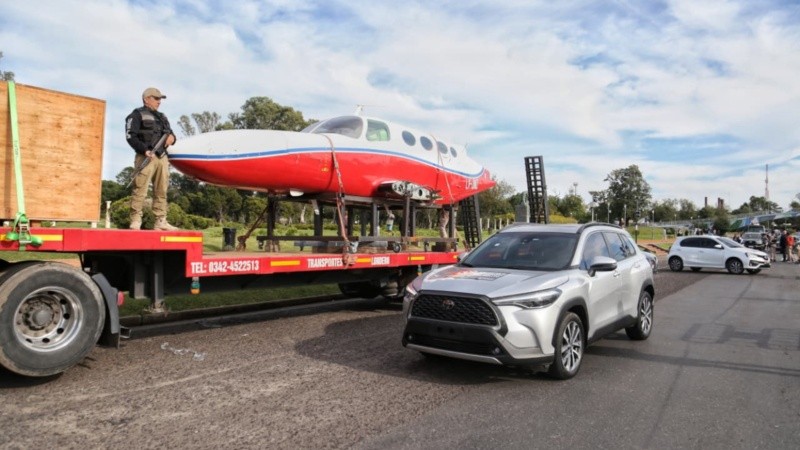Parte del avión exhibido esta semana en el parque Alem. (Alan Monzón/Rosario3)