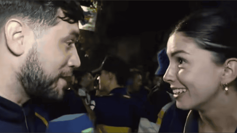 Un periodista del canal AZZ sedujo a una hincha del Xeneize quien le pasó su cuenta de Instagram para seguir la conversación.