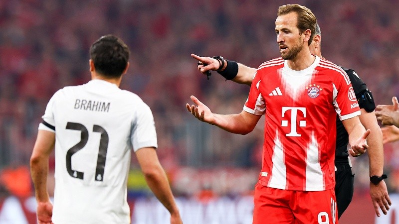 MUNICH (Germany), 15/04/2026.- Harry Kane (R) of Bayern Munich gestures during the UEFA Champions League quarter-finals, 2nd leg match FC Bayern Munich against Real Madrid, in Munich, Germany, 15 April 2026. (Liga de Campeones, Alemania) EFE/EPA/ANNA SZILAGYI