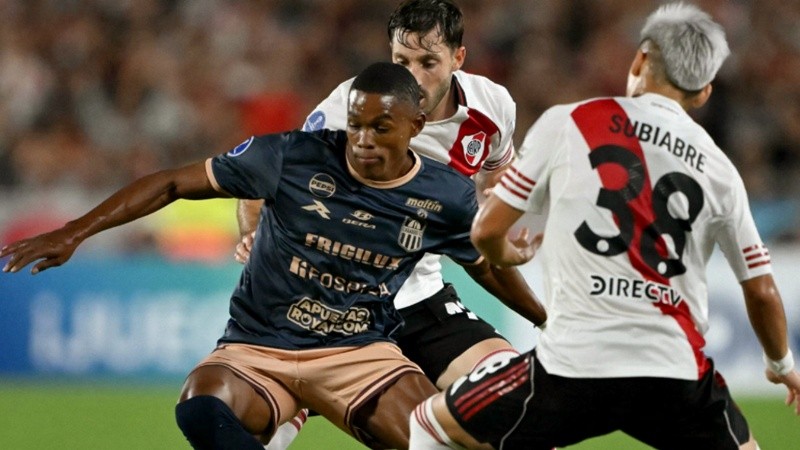 River anotó un triunfo ante Botafogo (@sudamericana)