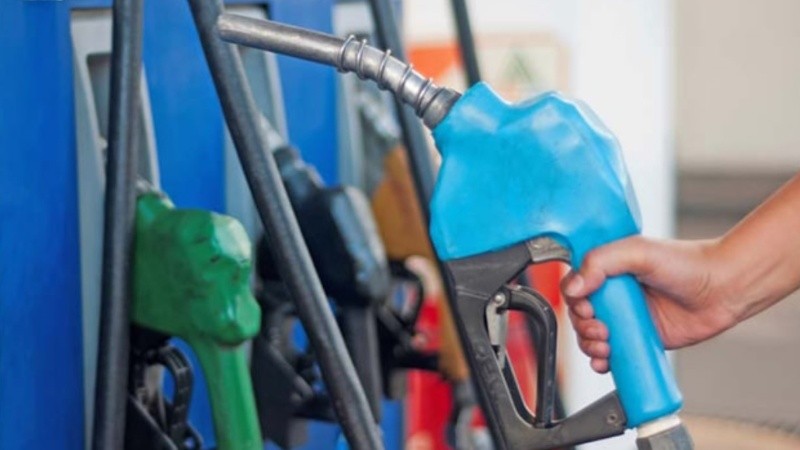 Las petroleras argentinas siguen de cerca la evolución del conflicto en Medio Oriente y su impacto en el mercado interno de combustibles.