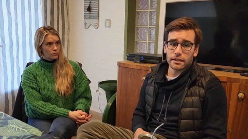 Valentina y Facundo Macarrón, hijos de Nora. Crédito @DeniseRioCuarto