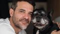 El actor junto a su mascota
