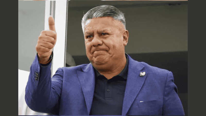 El presidente de la AFA, Claudio Chiqui Tapia, dejó una frase cargada de veneno político y futbolero.