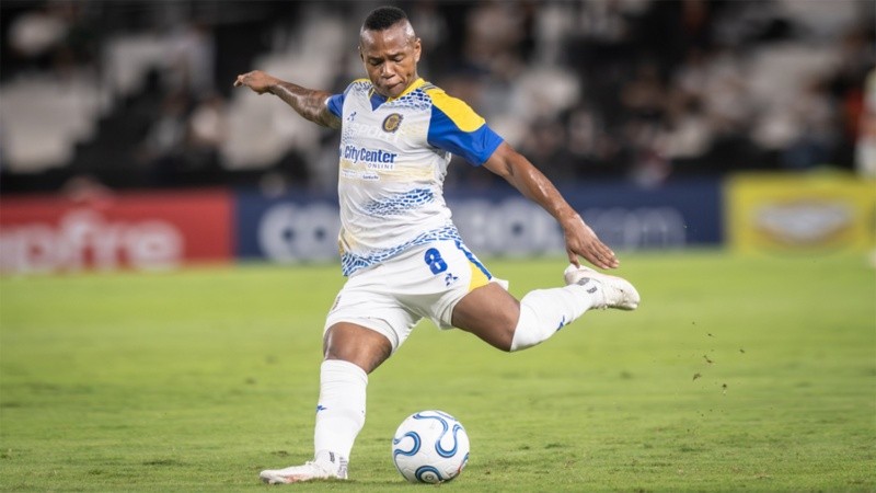 El Bicho sigue sumando minutos.