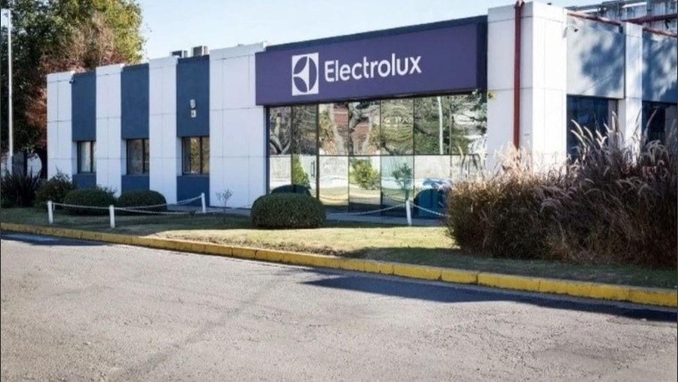 Electrolux, otra firma en problemas