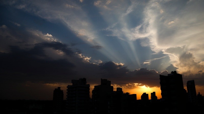 El panorama meteorológico para los próximos días muestra una tendencia hacia cielos más despejados.
