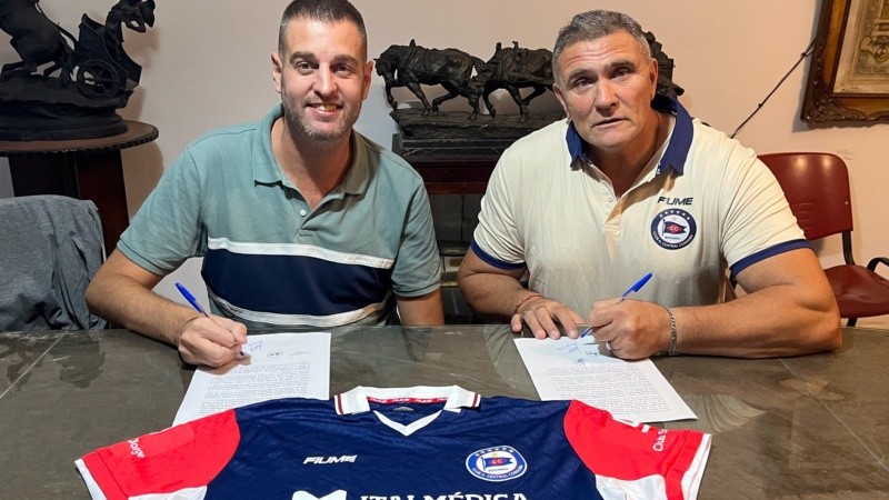 Cacho Sialle reemplazó en el banco a la dupla Teglia-Acoglanis. (X / @centralcordoba)