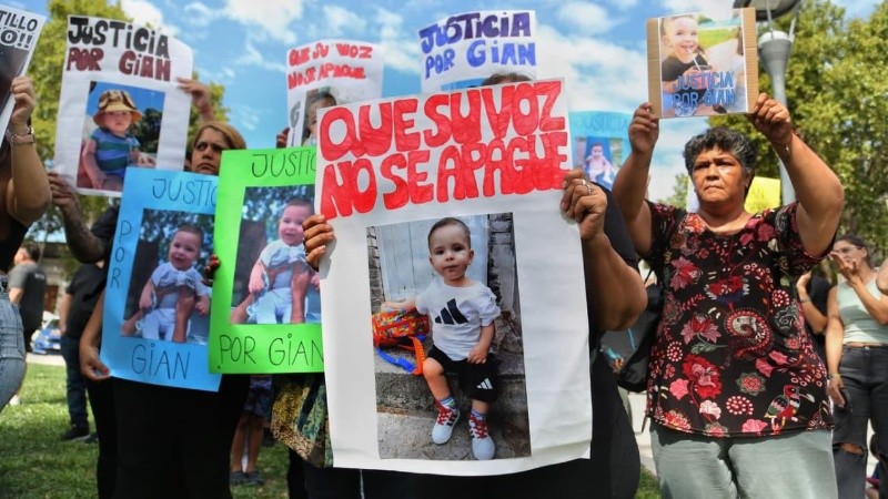 “Lo que buscamos es que mi bebé descanse en paz y eso no va a pasar hasta que todos caigan”, señaló la mamá de Gian.
