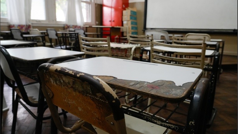 Imagen de un aula de una escuela de Rosario.