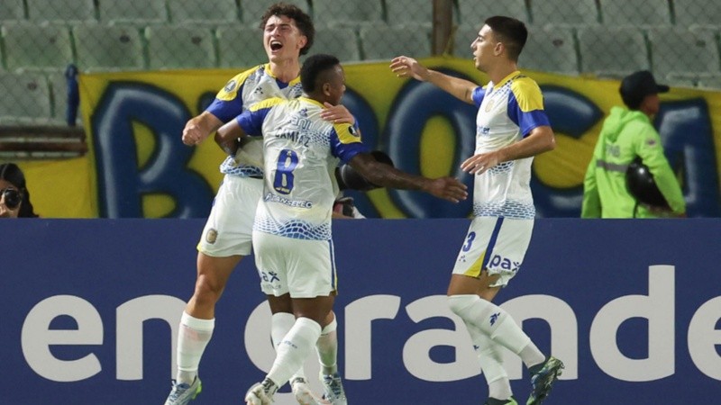 Central recibe a Universidad Central de Venezuela buscando cerrar su clasificació (EFE/ Miguel Gutierrez)