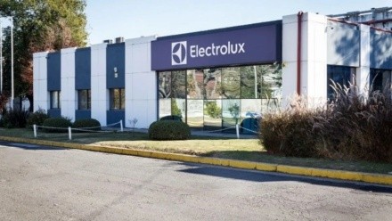 La planta de Electrolux en Av. José Batlle y Ordóñez 3436.