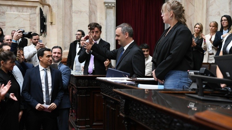 El Gobierno remitió 2.151 respuestas a los bloques parlamentarios que hicieron preguntas para Adorni.