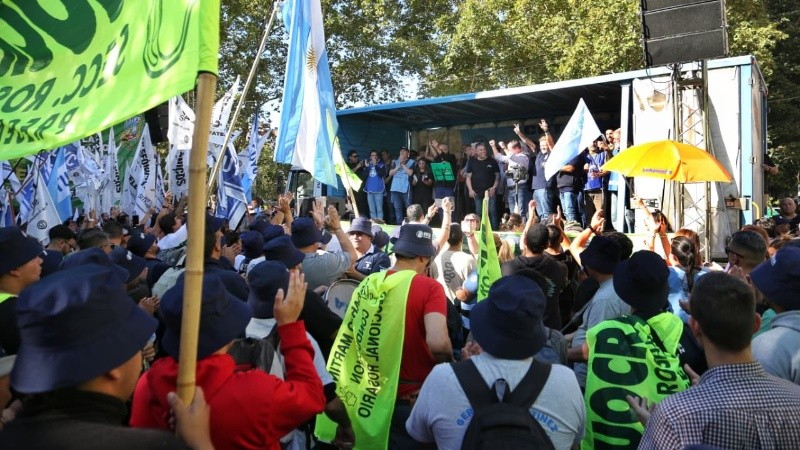 Marcha en el centro en la previa del Día del Trabajador (Alan Monzón/Rosario3).