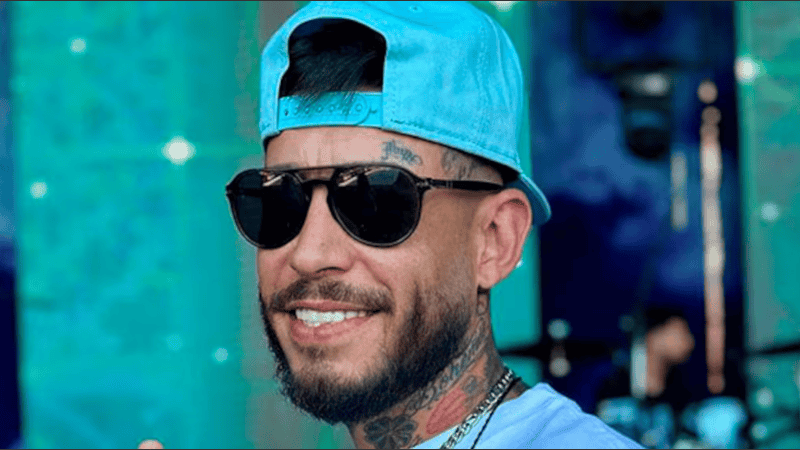 Durante el allanamiento se incautaron documentos administrativos y registros internos que serán analizados en el expediente.