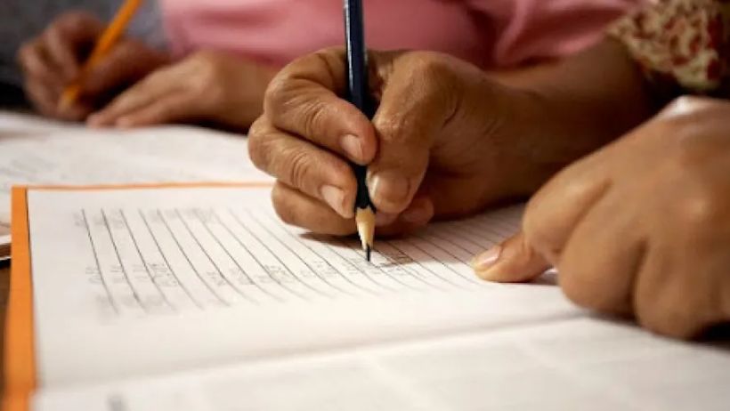 "Enseñar a leer y a escribir es un acto de justicia: la restitución de un derecho”.