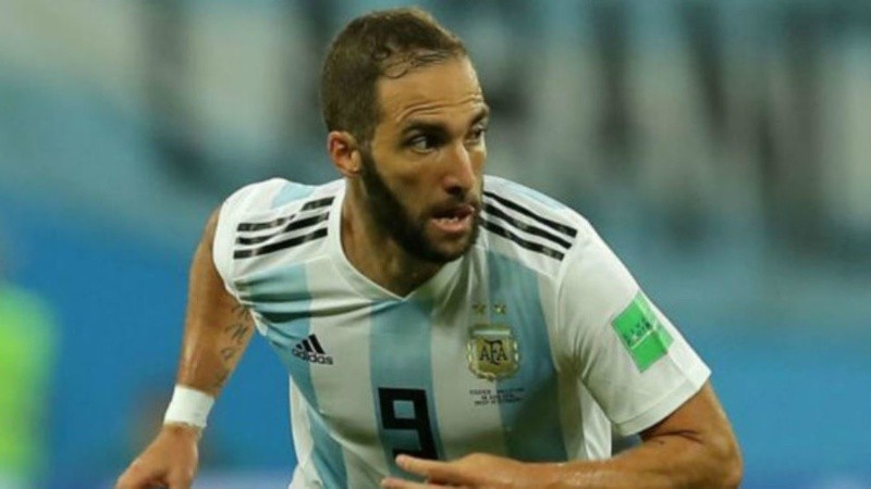 El Pipita Higuaín apareció en redes sociales tras la imagen de un fanático.