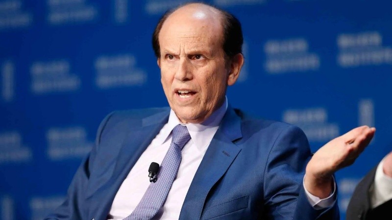 Quién es Michael Milken, el presidente del instituto que invitó nuevamente a Javier Milei para su conferencia anual.