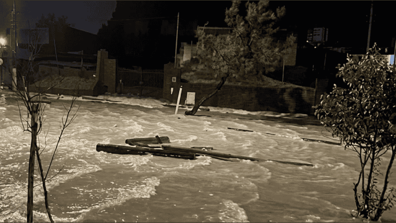 Un potente ciclón extratropical golpea con extrema dureza a la costa atlántica.