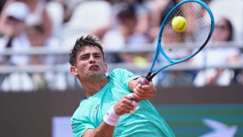 Mariano Navone logró la victoria más importante de su carrera y avanzó a segunda ronda en el Masters 1000 de Roma.