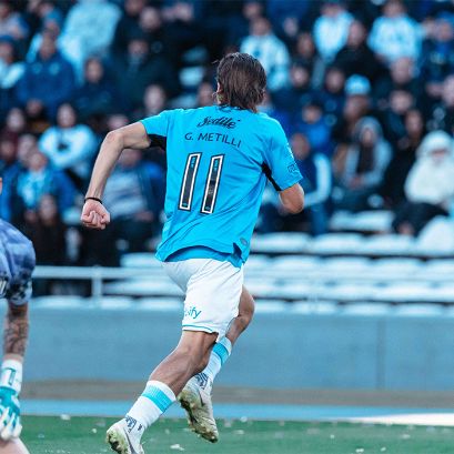 González Metilli sale a gritar su gol histórico en el Kempes.