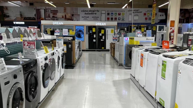Los electrodomésticos importados le meten presión a la cadena nacional