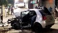 El auto quedó desrrozado en medio de la vereda.