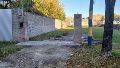 Uno de los pilares construidos sobre el terreno.