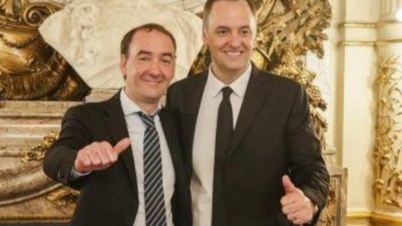 Francisco y Manuel Adorni bajo la lupa de la Justicia.