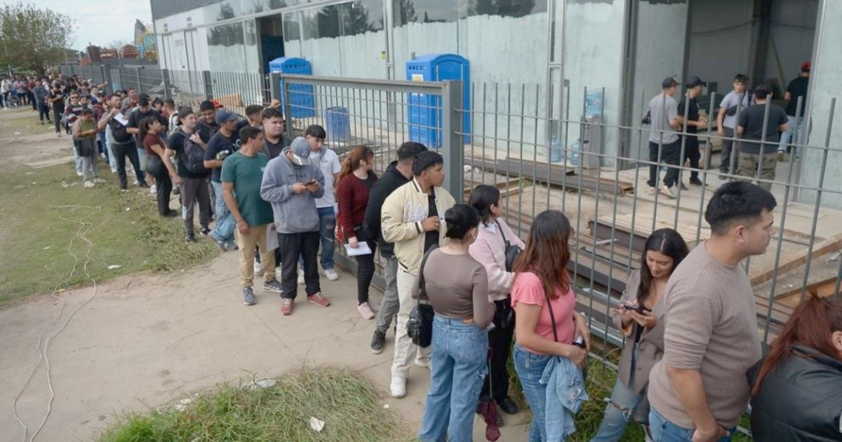 La búsqueda de empleo creció un 50% en Santa Fe: "La gente necesita un segundo ingreso"