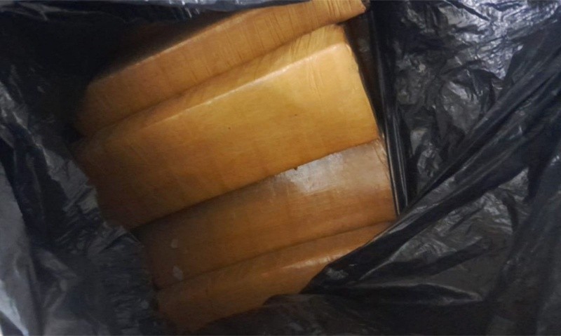 &nbsp;Los envoltorios que se encontraban dentro del freezer en la parte trasera de la carnicería.