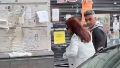 El momento en que la expresidenta Cristina Fernández de Kirchner reingresó a su domicilio.