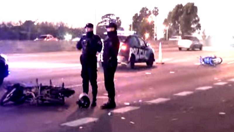 &nbsp;Policías presentes en Circunvalaciòn y Mendoza. 
