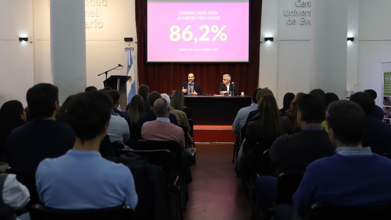 El relanzamiento fue este lunes en la sede de Gobierno de la UNR.