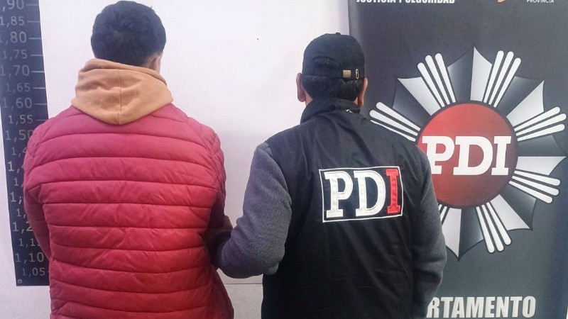 La Justicia había dictado una orden de allanamiento para un domicilio ubicado en Solis al 400 bis, en barrio Ludueña.