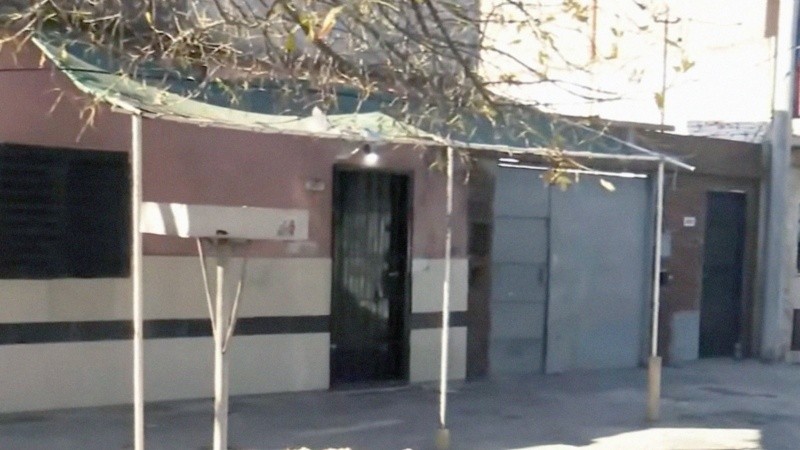 La casa que fue blanco del ataque en barrio Alvear.