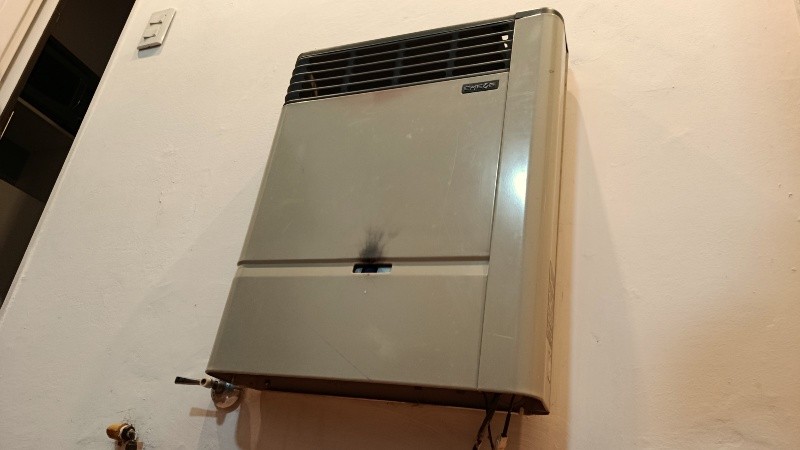 Los calefactores que no son de tiro balanceado toman oxígeno del ambiente. (Rosario3)