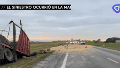 Tránsito cortado a la primera hora de la mañana en la autopista.