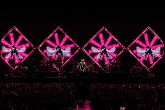 Fito durante uno de sus shows en el Movistar Arena.