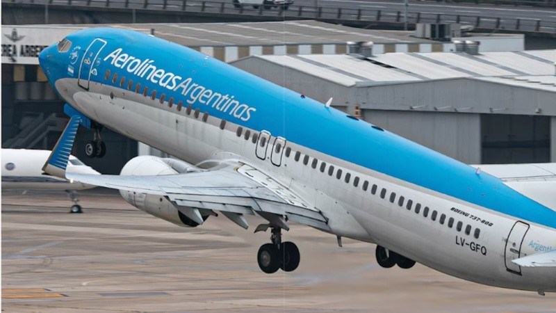 La línea aérea esperaba un repunte en la venta de boletos más cerca de la fecha, lo que finalmente no ocurrió, incluso tras el lanzamiento de una tarifa especial.