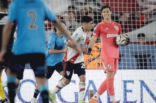 Beltrán será titular tras su suspensión en Sudamericana (Fotobaires).