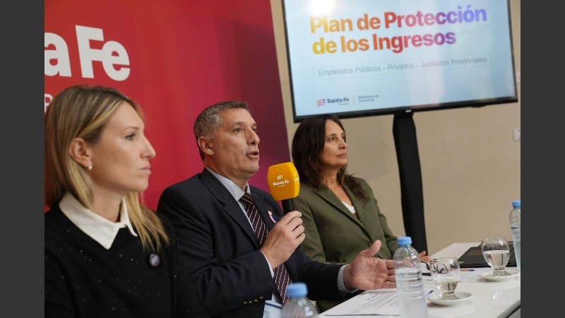 Olivares durante la presentación del plan.