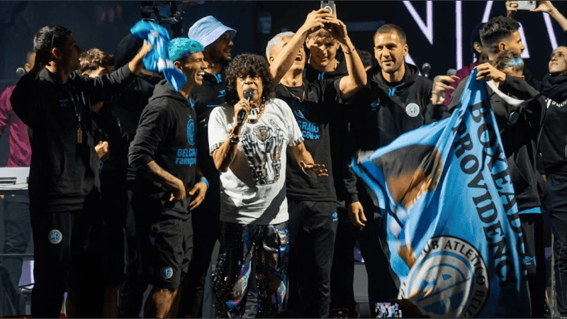El Anfiteatro José Hernández de Jesús María se tiñó de celeste tras el histórico triunfo de Belgrano frente a River.