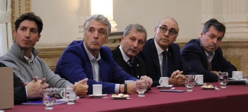 &nbsp;Referentes de la Bolsa de Comercio de Rosario en la reunión con Pullaro.