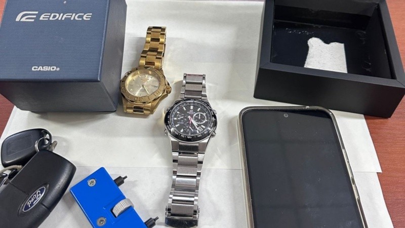 Los relojes secuestras en la entrega controlada en la YPF.