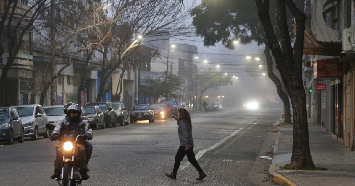 El clima en Rosario: alerta violeta por bancos de niebla densos en una ...