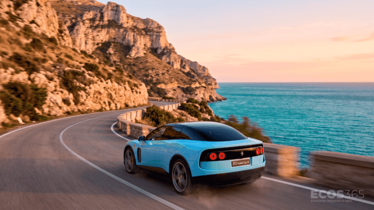 Ferrari (RACE) presentó Luce, su primer vehículo 100% eléctrico.