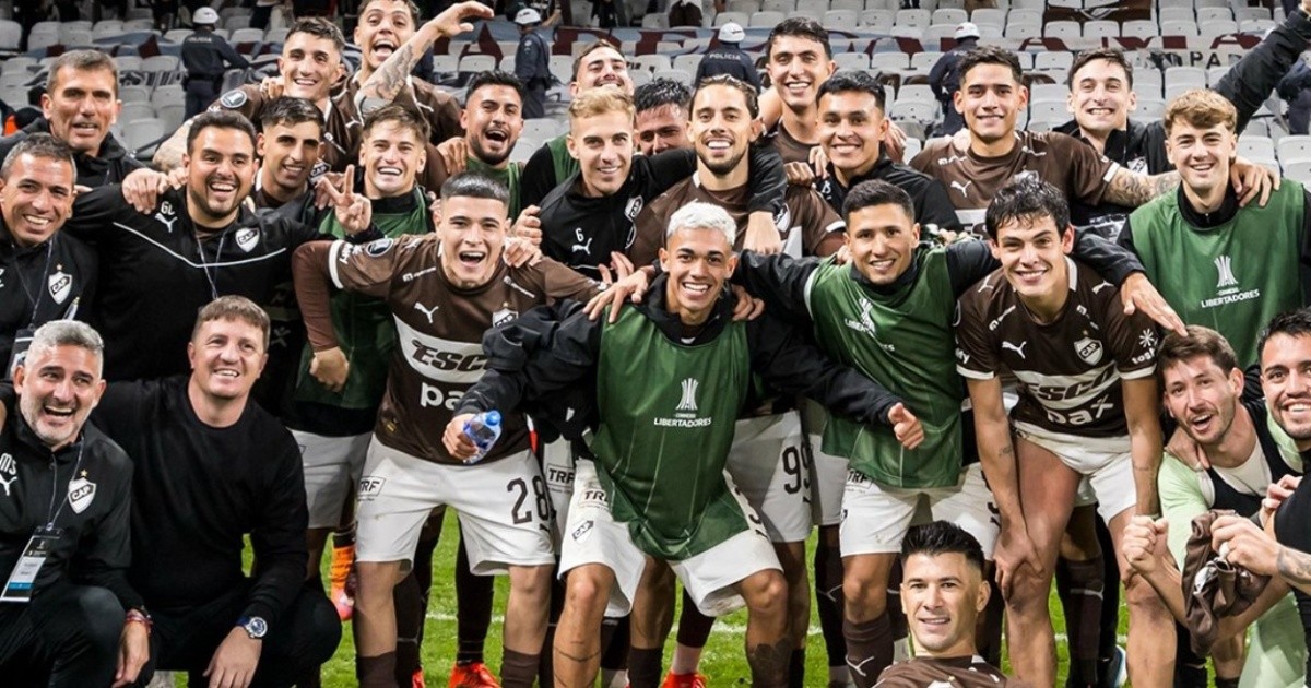 Platense le ganó a Corinthians y clasificó a octavos de final de la ...